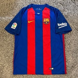 Men’s Nike Dri-Fit FC Barcelona 2016 team jersey. Men’s LARGE